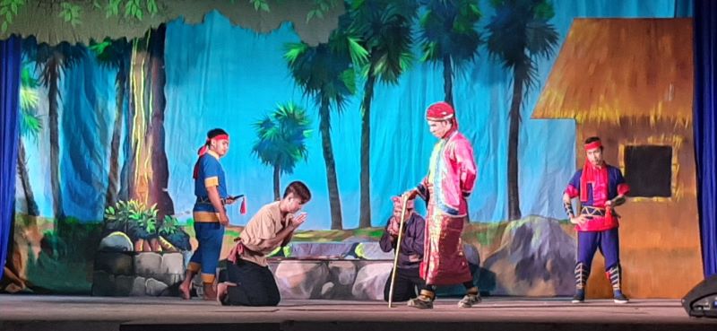 Trường Cao đẳng nghề Trà Vinh (TVC) tổ chức buổi báo cáo chuyên đề tốt nghiệp lớp Nghệ thuật biểu diễn kịch múa ca kịch (Ca kịch Dù kê) khóa 2019- 2021