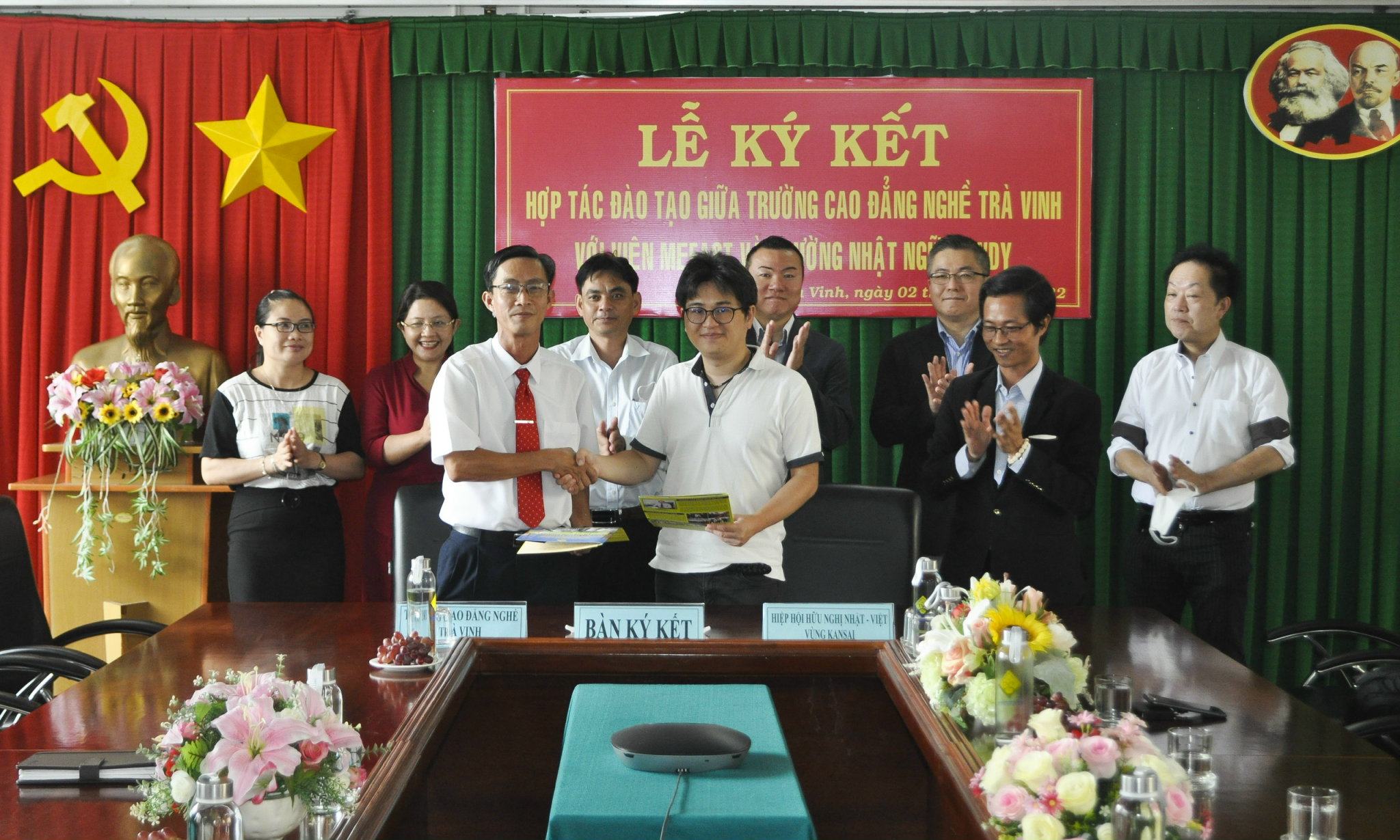 Lễ Ký kết hợp tác giữa Trường Cao đẳng nghề Trà Vinh với Viện Ứng dụng Khoa học Công nghệ và Đào tạo Mekong và Trường Nhật ngữ HOWDY